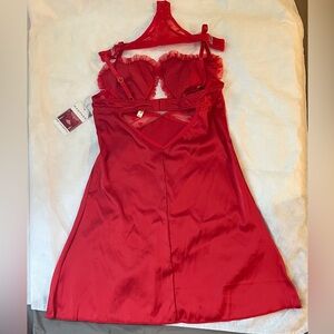 Rampage women’s Red Lace Chemise Babydoll set with heart-shaped cups, size M